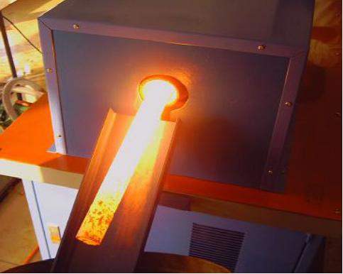 中頻感應(yīng)加熱爐http://m.gp94.cn/